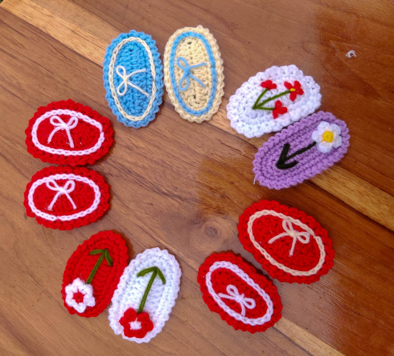 Hook and yarns